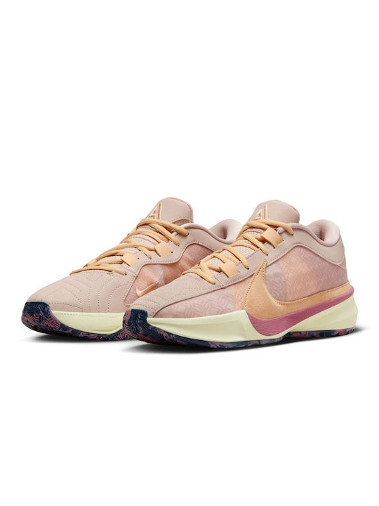 Nike Giannis Freak 5 cu talpă joasă Pantofi de baschet Fossil Stone / Celestial Gold / Alabaster