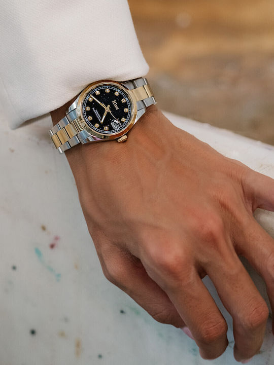 Jcou Γυναικείο Ρολόι 32mm Μπαταρίας με Ασημί Ατσάλινο Μπρασελέ