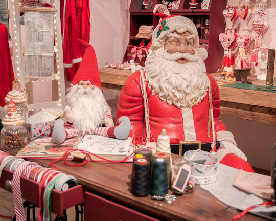 Santa Claus Red 137.16cm