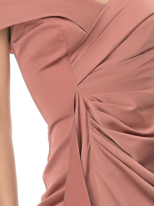 Farmaki Maxi Φόρεμα για Γάμο / Βάπτιση Ντραπέ Σατέν Off-Shoulder Ροζ