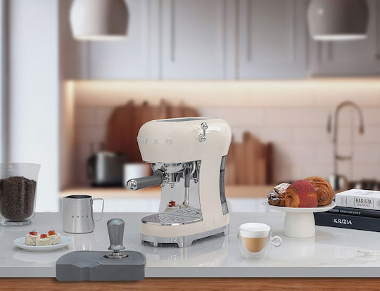 Smeg 1350W Налягане 15бар Cream ECF02CRUK