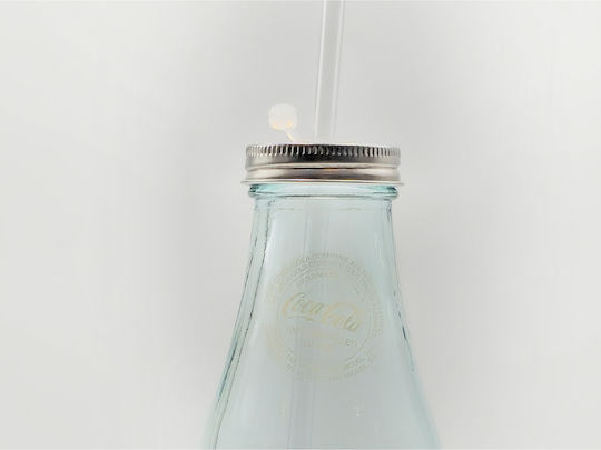 Glass Drops Μπουκάλι Νερού Γυάλινο με Βιδωτό Καπάκι Μπεζ 550ml Glass Drops Μπουκάλι Νερού Γυάλινο με Βιδωτό Καπάκι Μπεζ 550ml