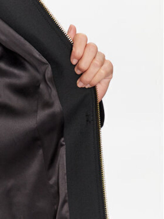 Femeie Black. Palton cu Curea