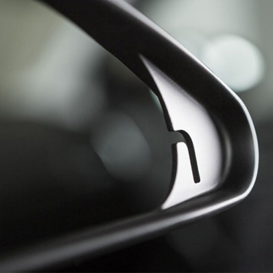 Rati Armster Car Hanger