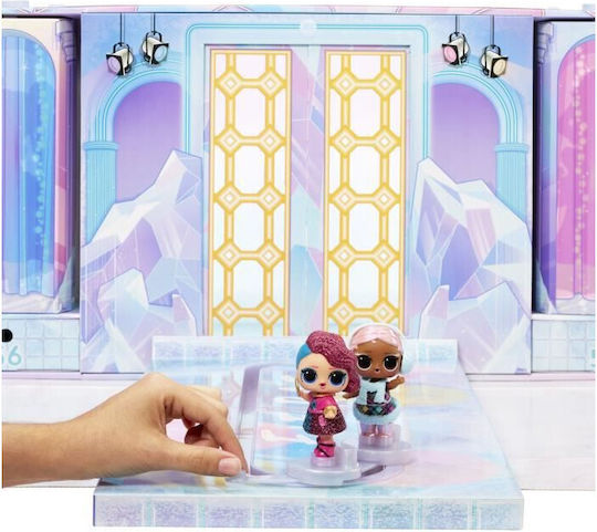 MGA Entertainment Fashion Show Mega Runway Playset with 80 Surprises Кукла за 4++ години