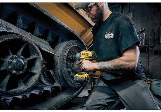 DEWALT DCF899P1 Безчетков Ударен гайковерт 1x5Ах с Приемник 1/2"
