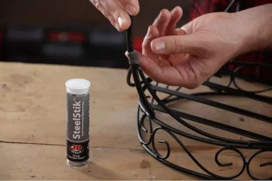 Епоксидна Клеяща Смола Два Компонента J-b Weld Steelstik Epoxy Паста 58гр Тъмносив