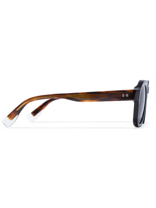 Gigi Barcelona Unisex Sunglasses with Black Plastic Frame and Gray Gradient Lens 6850/1