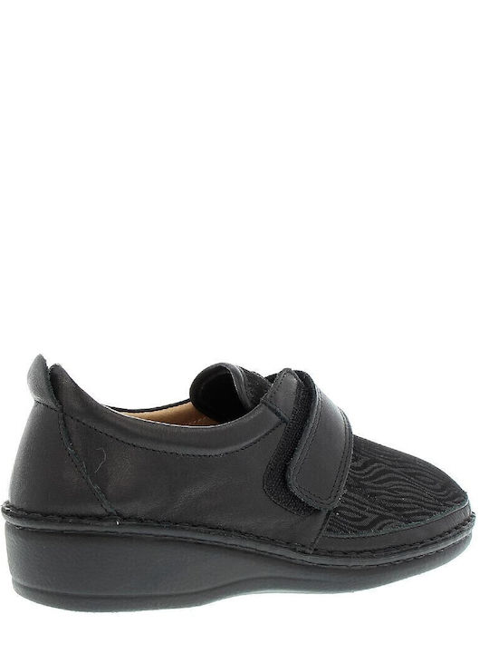 Leather Women's Moccasins in Black Color