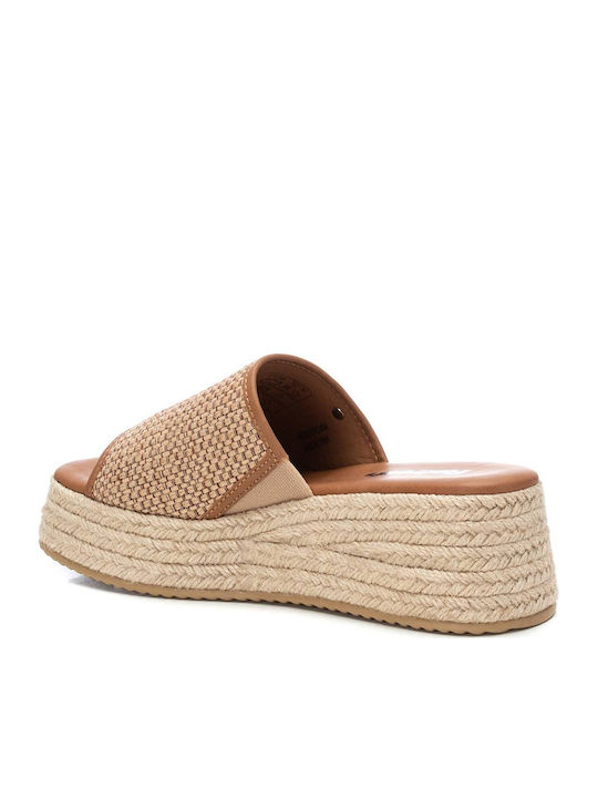 Women's Flat Sandals in Beige Color