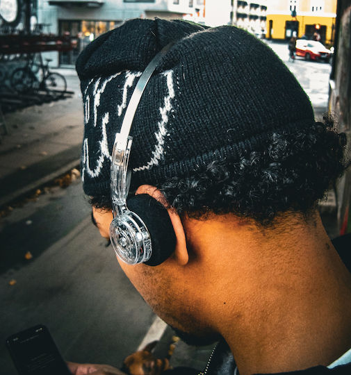 Defunc Freestyle Wireless / Wired On Ear Headphones with 22 hours of Operation and Quick Charge Pink