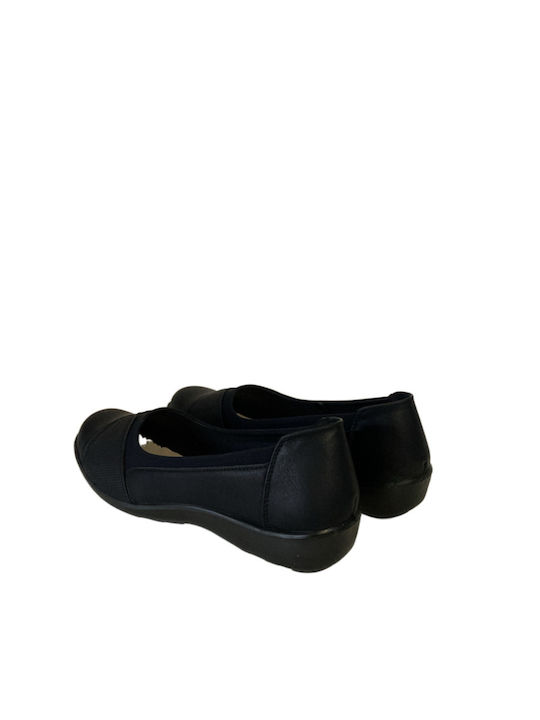 B-Soft Women's Moccasins in Black Color