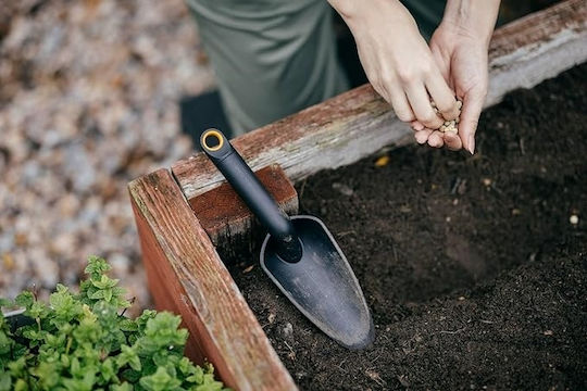 Fiskars Solid Φτυαράκι Χειρός με Πλαστική Λαβή 28.2cm