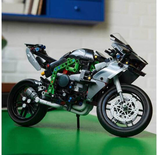 LEGO Technic Kawasaki Ninja H2r Motorcycle for 10+ Years 643 Pieces