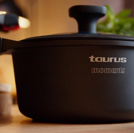 Zwilling J.A. Henckels Tiefer Topf aus Gusseisen 3.8Es / Zwilling J.A. Henckels Tiefer Topf aus Gusseisen 3.8Es /