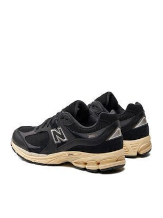 2002R Classics Chunky Sneakers Black