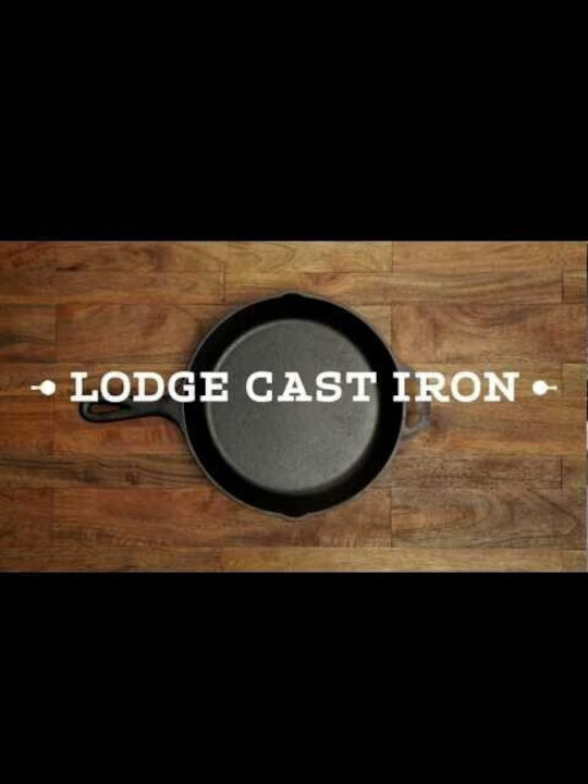 Lodge Blacklock Cast Iron Pan with Lid 44.12cm
