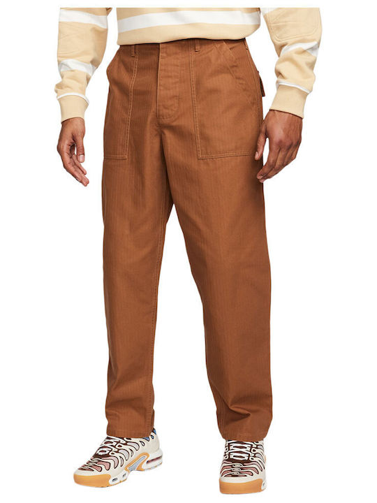 Life Fatigue Hose in Geradem Schnitt Braun