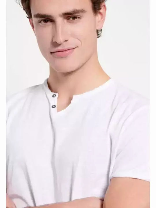 T-shirt White