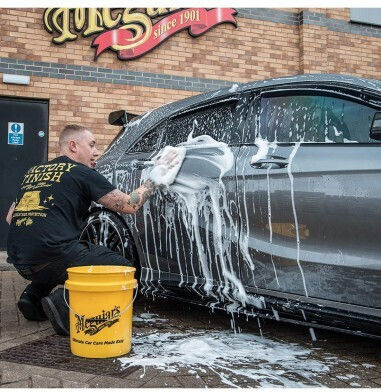 Meguiar's Ultimate Автомобилен шампоан With Wax 1.42lt