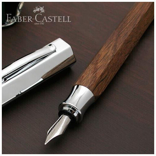 Faber-Castell Stilou Medium Maro Din Lemn Cu Cerneală Roșie
