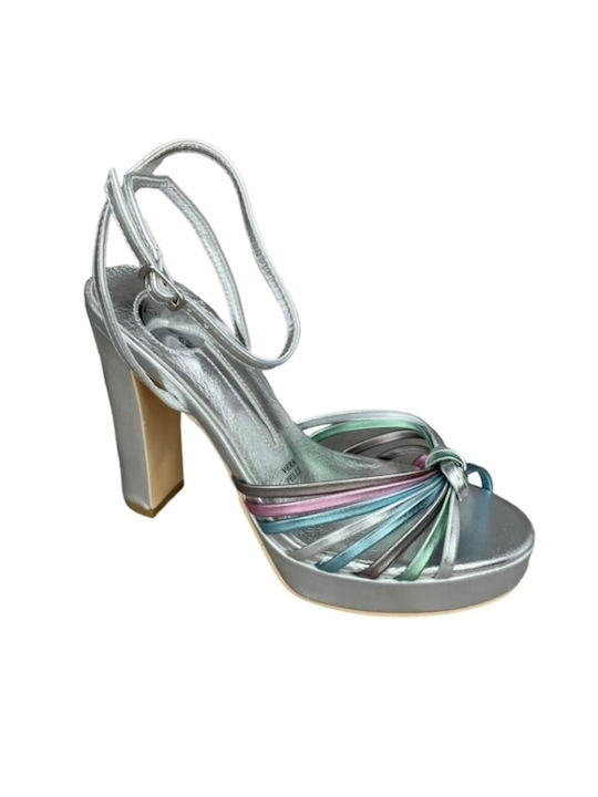 Kiss Kriss Damen Sandalen in Silber Farbe