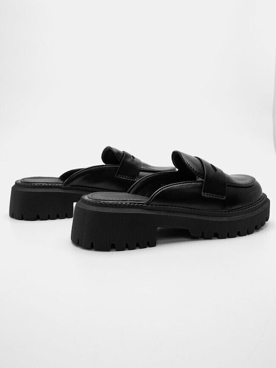 Leather Mules with Low Heel in Black Color