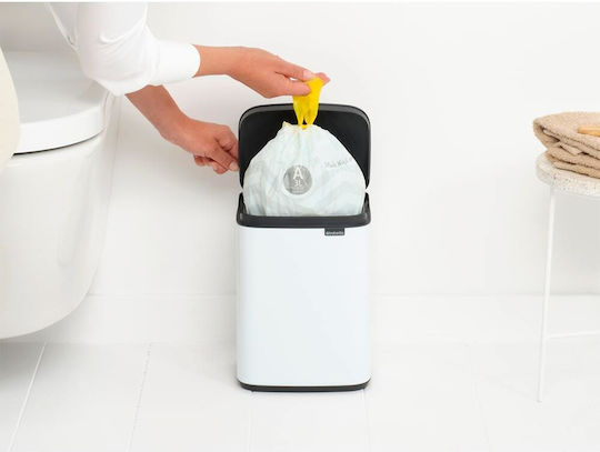 Brabantia BO Trash Bin Waste Bin Plastic with Oscillating Lid White 4lt