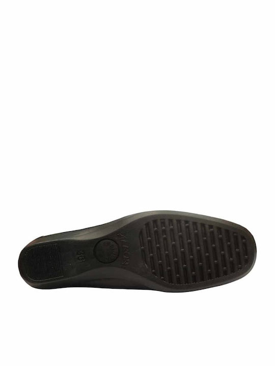 Leather Women's Moccasins in Black Color