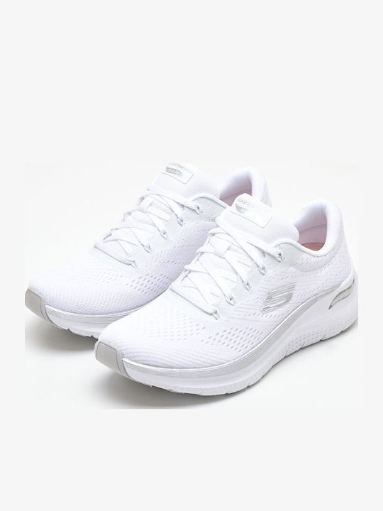 Skechers