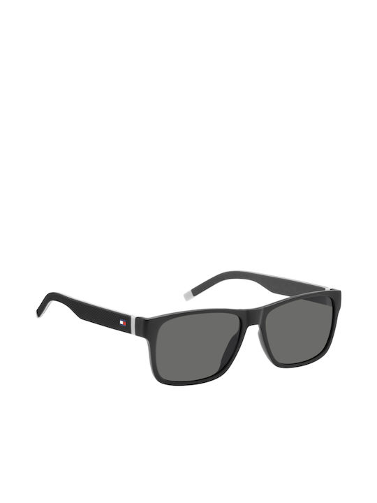 Tommy Hilfiger Sonnenbrillen mit Schwarz Rahmen und Schwarz Linse TH1718/S RIW/M9
