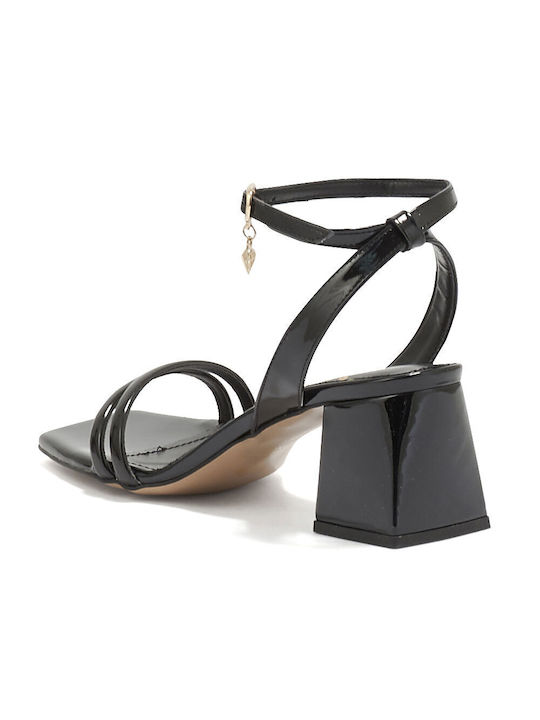 Sandalen aus Lackleder Schwarz