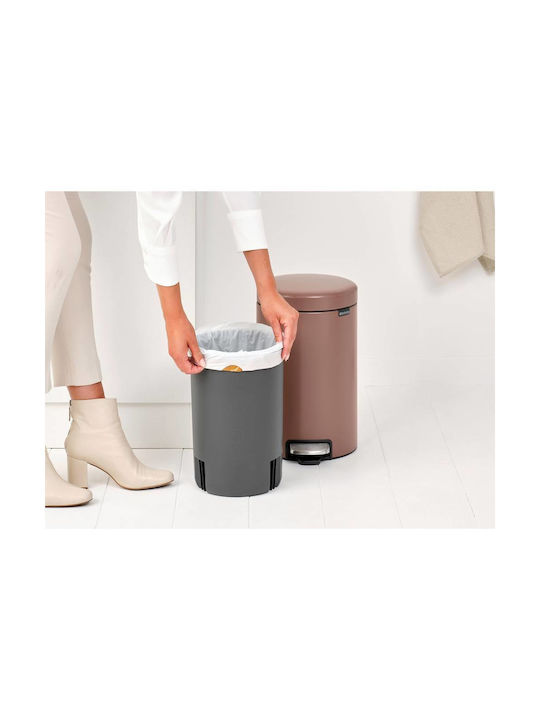 Brabantia Newicon Κάδος Απορριμμάτων Πλαστικός με Πεντάλ Καφέ 12lt