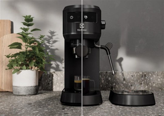 Electrolux Mașină de Espresso 1450W Presiune 15bar Neagră E6EC1-6BST