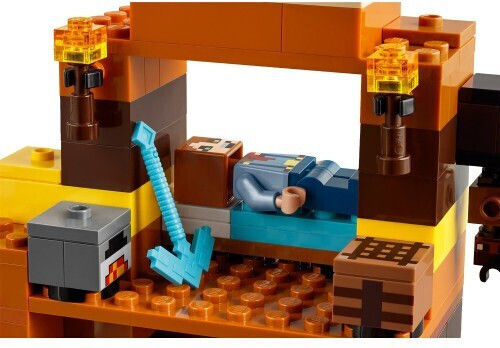 LEGO Minecraft The Badlands Mineshaft За 8+ Години 538 Бройки