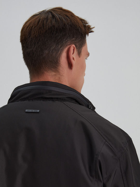 Jacke Black