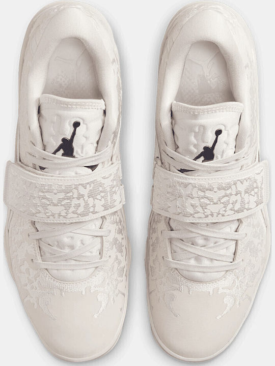 Zion 3 Low Basketball Shoes Light Bone / Sail / Volt