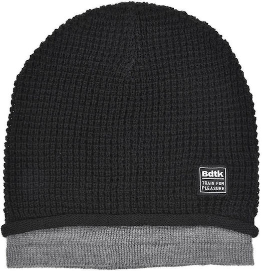 Beanie Unisex Beanie Knitted in Black color