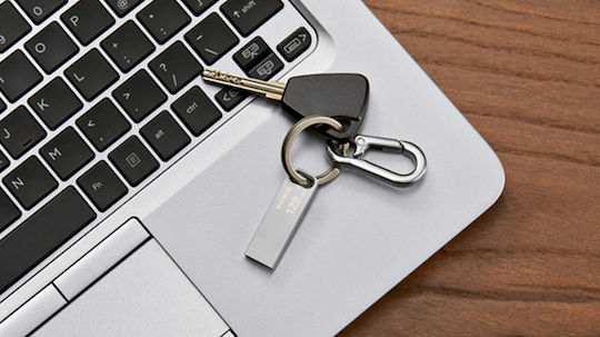 Kioxia U366 128GB USB 3.2 Stick White