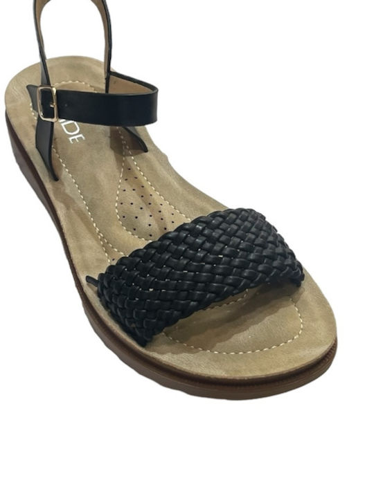 Verde Women's Flat Sandals in Black Color