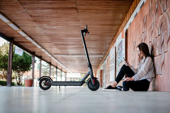 Rebel Fast Wheels Pro ZAB0030 Ηλεκτρικό Πατίνι με 30km/h Max Ταχύτητα και 25km Αυτονομία σε Μαύρο Χρώμα