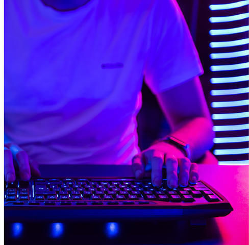 URage Exodus 300 Illuminated Гейминг Клавиатура с RGB подсветка (Английски US) Черен
