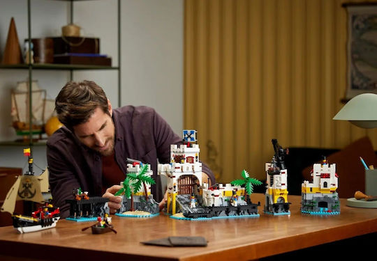 LEGO Icons Eldorado Fortress για 18+ Ετών 2509τμχ