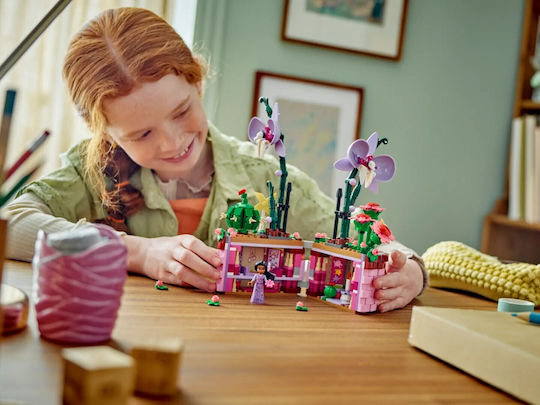 LEGO Disney Ghiveciul cu Flori al Isabelei pentru 9+ Ani 641 Bucăți