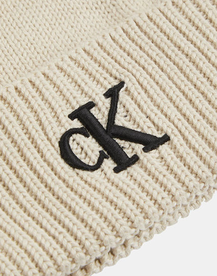 Pom Pom Beanie Beanie Knitted in Beige color