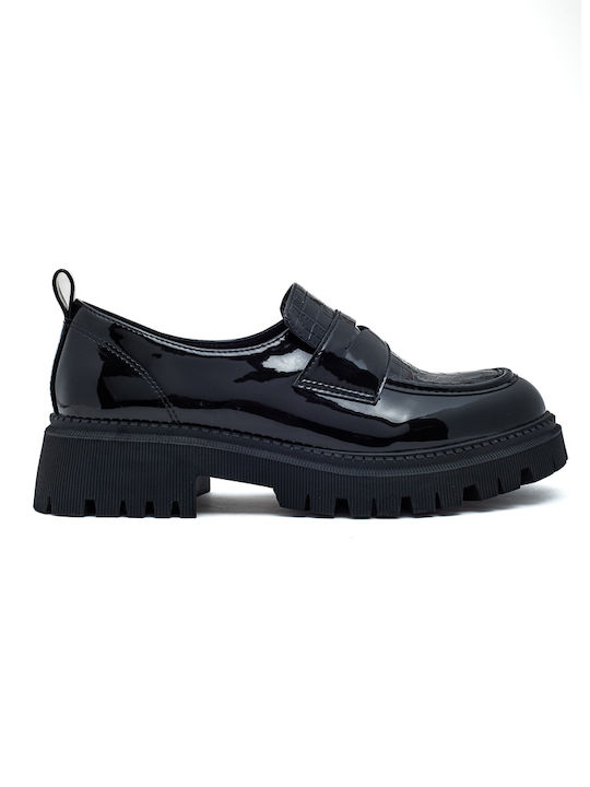 Callesta Patent Leather Women's Moccasins in Black Color