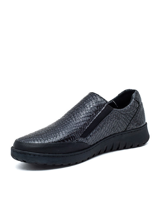 Women's Moccasins in Black Color