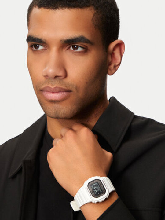 Casio Ψηφιακό Ανδρικό Ρολόι Μπαταρίας με Λευκό Καουτσούκ Λουράκι