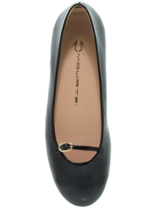 Mourtzi Damen Ballerinas aus Lackleder in Schwarz Farbe