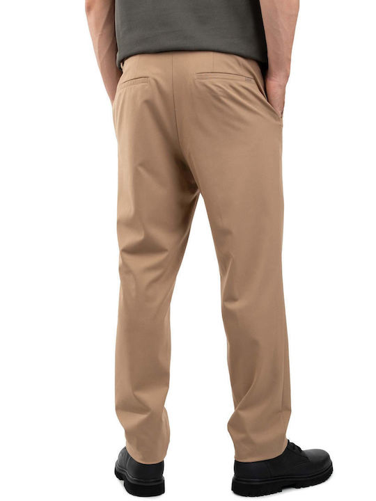 Hugo Boss Men's Trousers in Slim Fit Beige